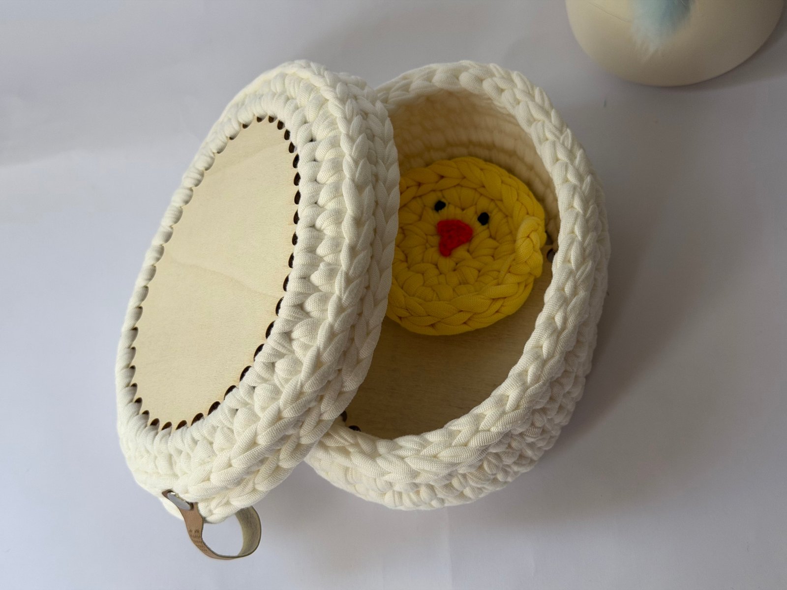 Crochet basket “Egg”