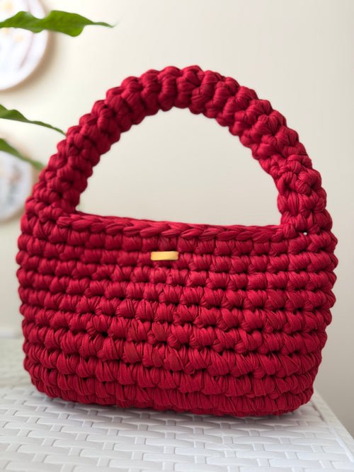 Crochet hand bag “Passion”